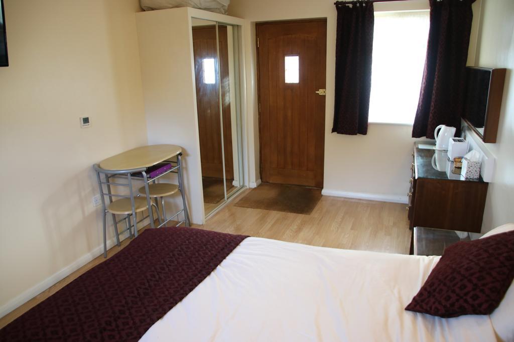 The Stables B&B @ Pear Tree Cottage Winslow Bagian luar foto